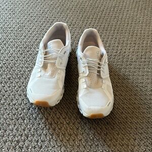 White On Running shoe 8.5